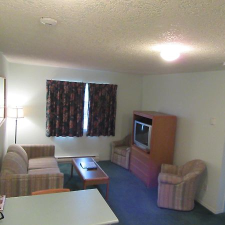 Lake Cowichan Lodge Buitenkant foto